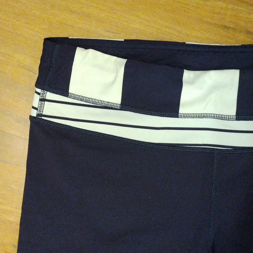 Lululemon cropped leggings - Picture 4 of 13
